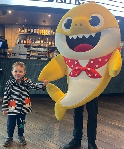 baby shark meet and greet